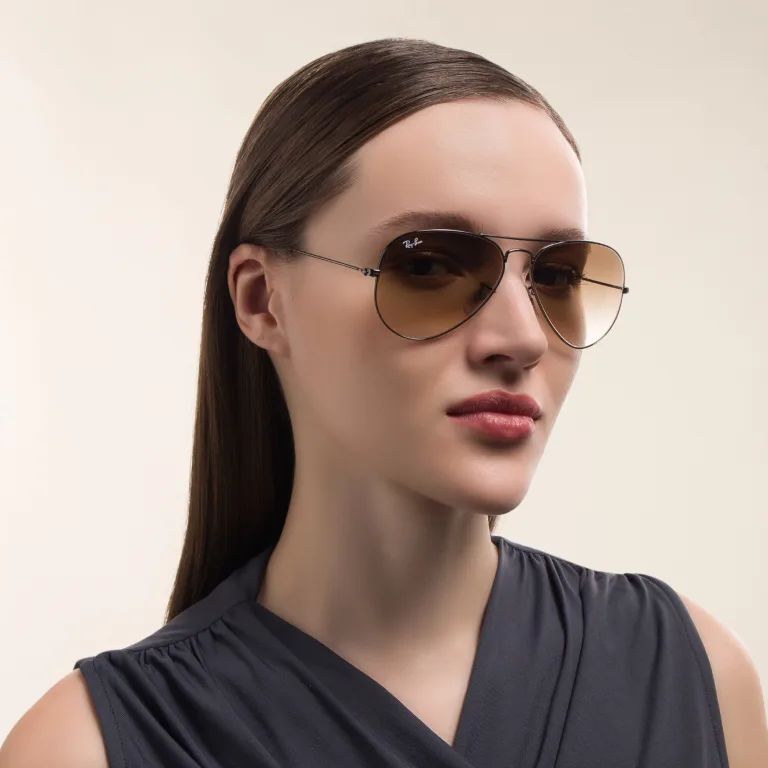 Shop Ray-Ban Unisex Pilot Sunglasses in Gunmetal online.