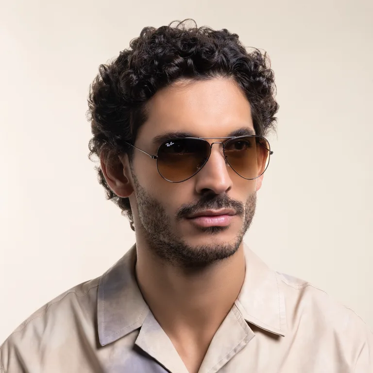 Shop Ray-Ban Unisex Pilot Sunglasses in Gunmetal online.