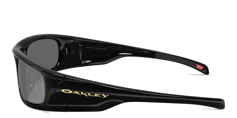 Shop Oakley Highland Unisex Rectangle Sunglasses in Black online.