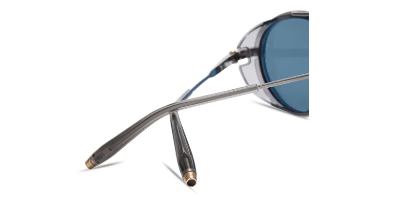 Shop AKONI Astria Unisex Round Sunglasses in Black online.
