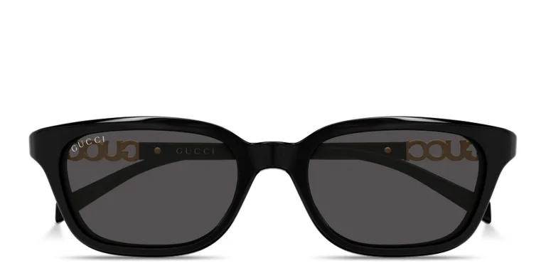 Shop GUCCI Logo Lettering Rectangle Sunglasses in Black online.